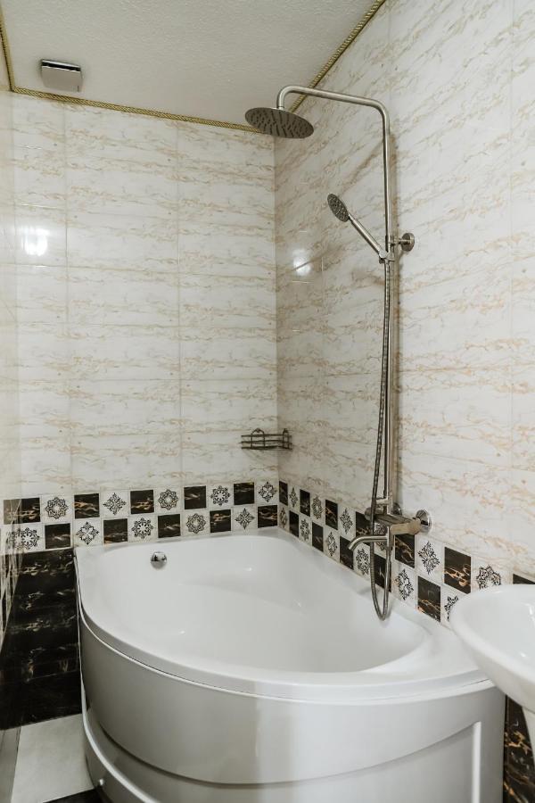 Hotel Konus Falesti Extérieur photo