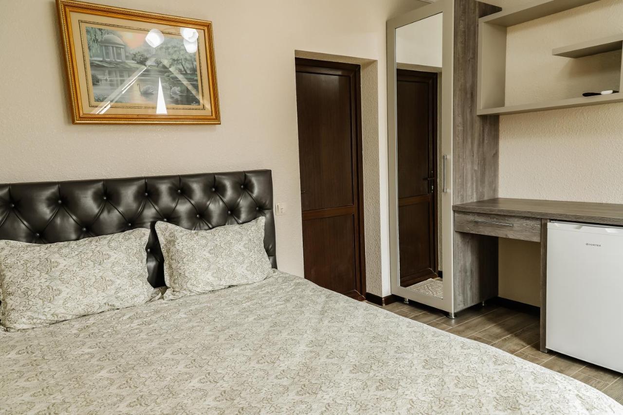 Hotel Konus Falesti Extérieur photo