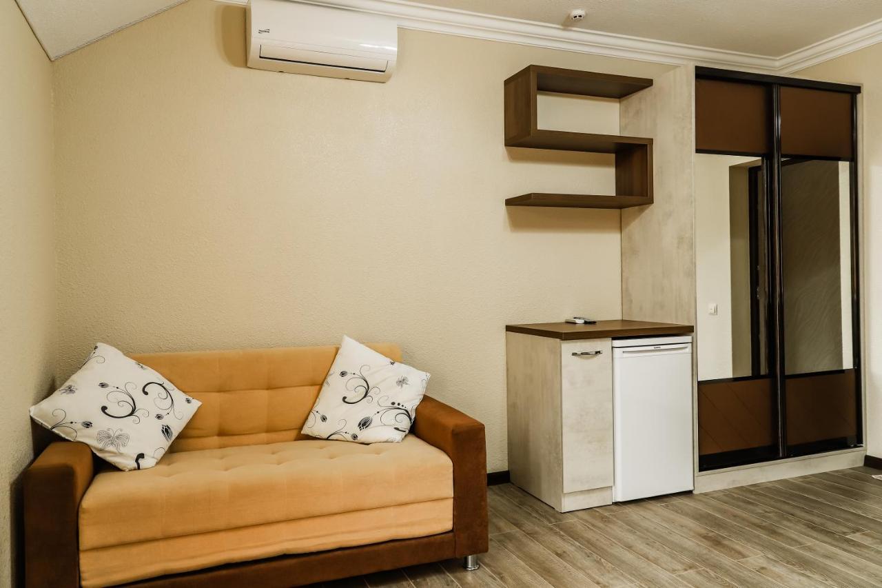 Hotel Konus Falesti Extérieur photo