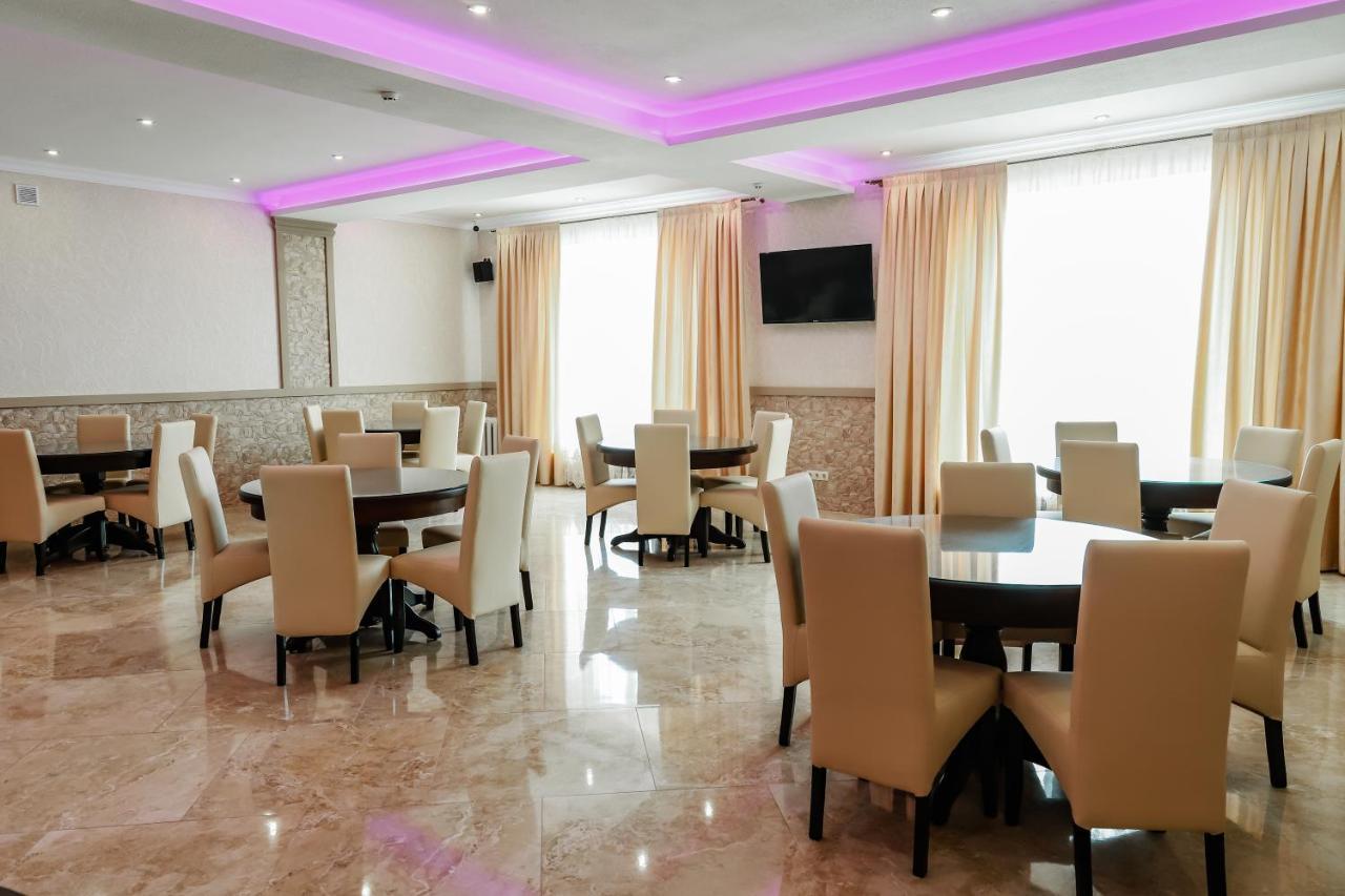 Hotel Konus Falesti Extérieur photo